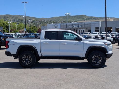 Certified 2024 Chevrolet Colorado ZR2 w/ ZR2 Convenience Package III AWD/4WD image 7