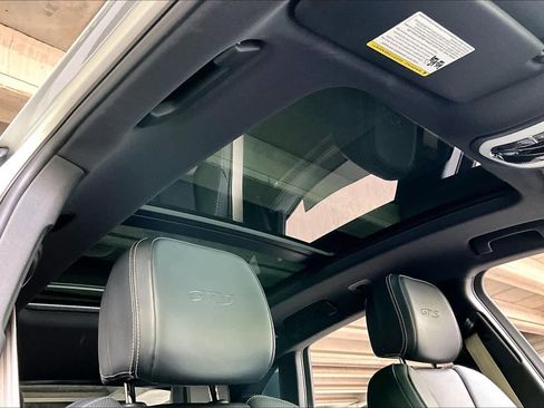 Used 2023 Porsche Macan GTS image 13