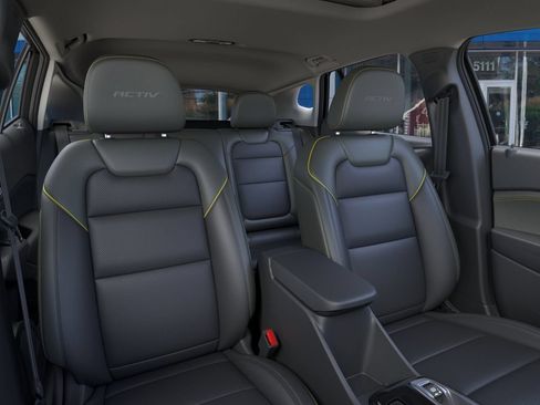 New 2026 Chevrolet Trax ACTIV w/ Sunroof Package FWD image 16