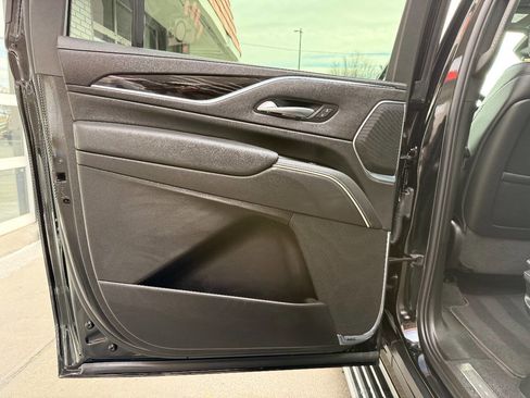 Used 2023 Cadillac Escalade ESV Sport w/ Touring Package image 34