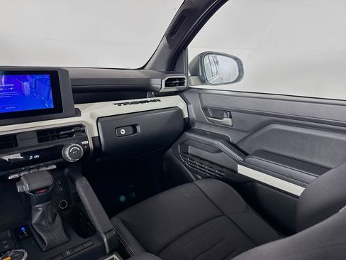 Used 2024 Toyota Tacoma TRD Off-Road image 27