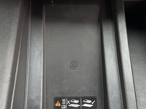 Used 2020 Chevrolet Silverado 1500 High Country w/ Technology Package image 24