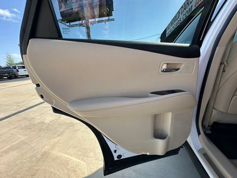 Used 2013 Lexus RX 350 AWD w/ Navigation Pkg image 38