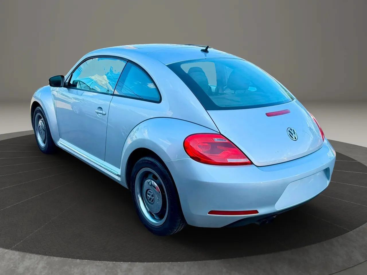 Used 2012 Volkswagen Beetle 2.5 FWD image 6
