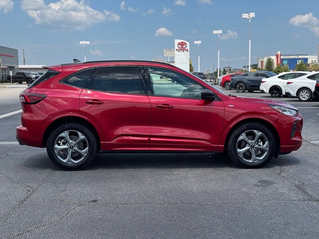 Used 2024 Ford Escape ST-Line w/ Tech Pack #1 FWD image 7