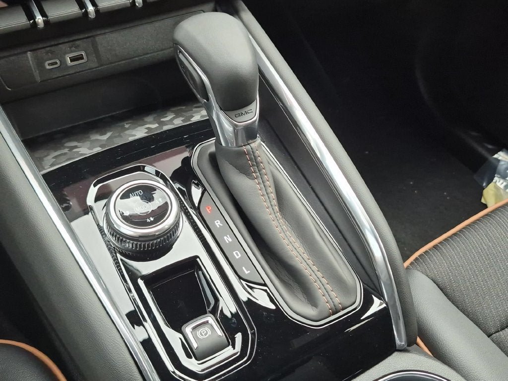New 2026 GMC Canyon AT4 AWD/4WD image 18