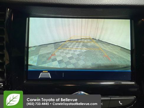 Used 2018 Chevrolet Trax LT w/ LT Convenience Package image 19