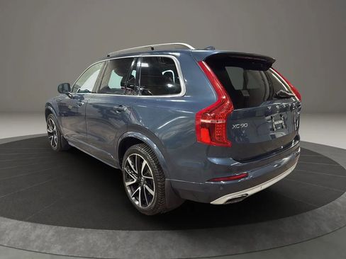 Used 2018 Volvo XC90 T6 Momentum w/ Momentum Plus Package AWD/4WD image 7