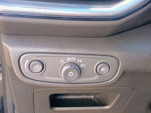 Used 2023 Chevrolet TrailBlazer LT w/ Convenience Package image 22