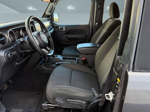 Used 2022 Jeep Wrangler Sport S image 5