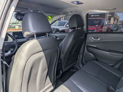 Certified 2022 Hyundai Kona Limited w/ Cargo Package image 25