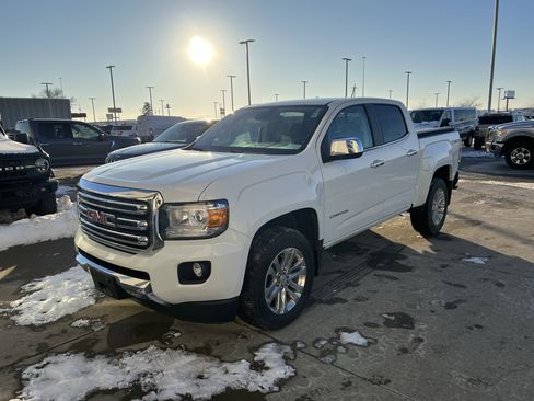 Used 2019 GMC Canyon SLT w/ Driver Alert Package image 2