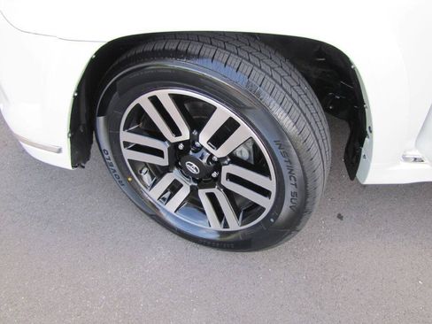 Used 2015 Toyota 4Runner Limited AWD/4WD image 33