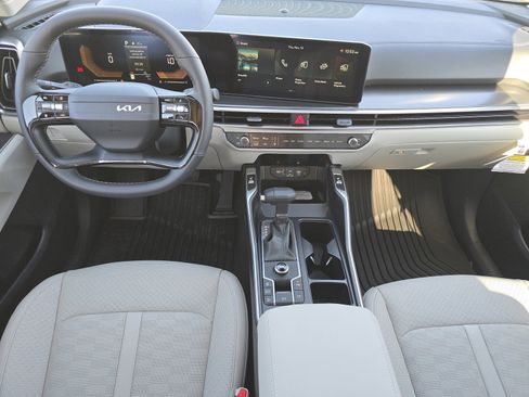 New 2026 Kia Sorento S w/ S Panoramic Sunroof Package image 5