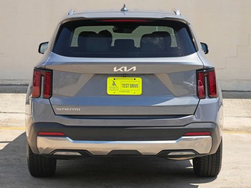 Used 2024 Kia Sorento S FWD image 52