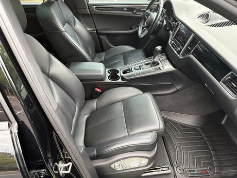 Used 2018 Porsche Macan AWD/4WD image 15