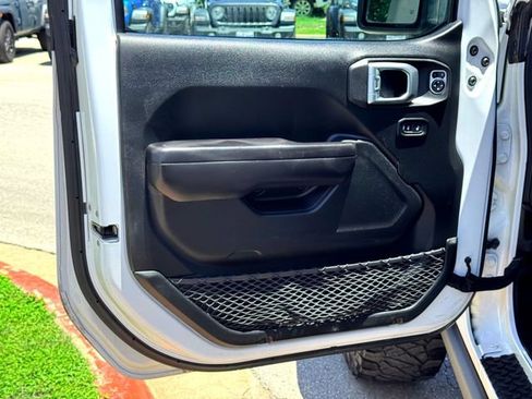 Used 2020 Jeep Gladiator Rubicon w/ LED Lighting Group AWD/4WD image 14
