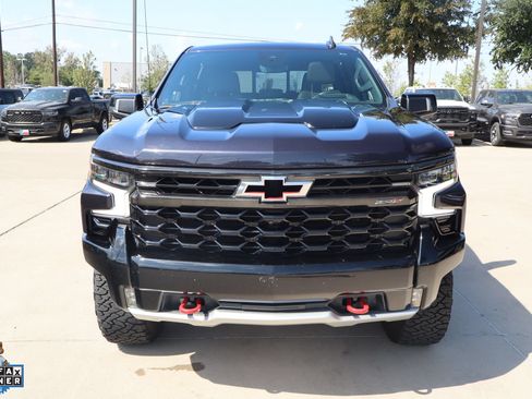 Used 2022 Chevrolet Silverado 1500 ZR2 w/ Technology Package AWD/4WD image 9