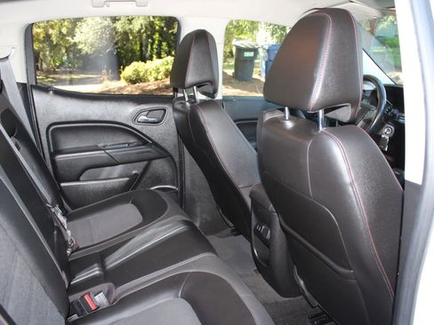 Used 2017 GMC Canyon SLE w/ All Terrain Package image 8