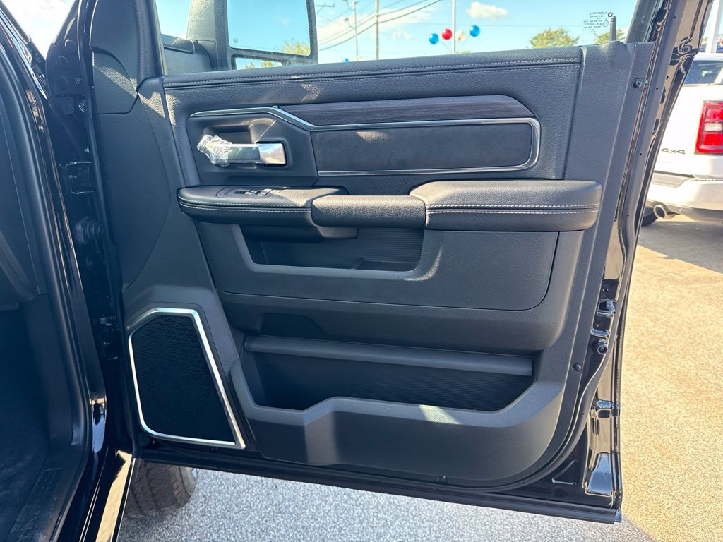 New 2027 RAM 2500 Laramie AWD/4WD image 28
