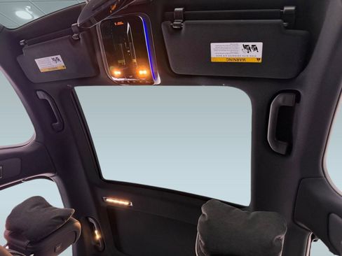 New 2026 Mercedes-Benz S 580e 4MATIC Sedan image 28