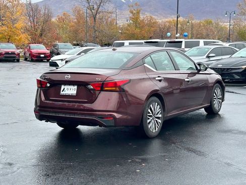 Used 2024 Nissan Altima 2.5 SV FWD image 4