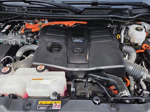 Used 2024 Toyota Tundra Limited w/ TRD Off-Road Package image 22