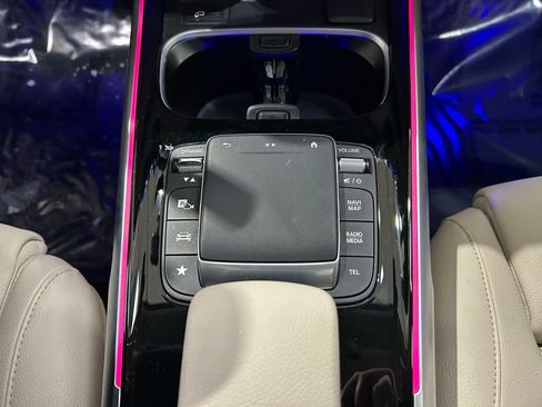 Used 2023 Mercedes-Benz GLB 250 GLB 250 image 20