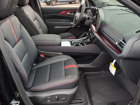 New 2026 Chevrolet Traverse RS w/ LPO, Floor Liner Package AWD/4WD image 28