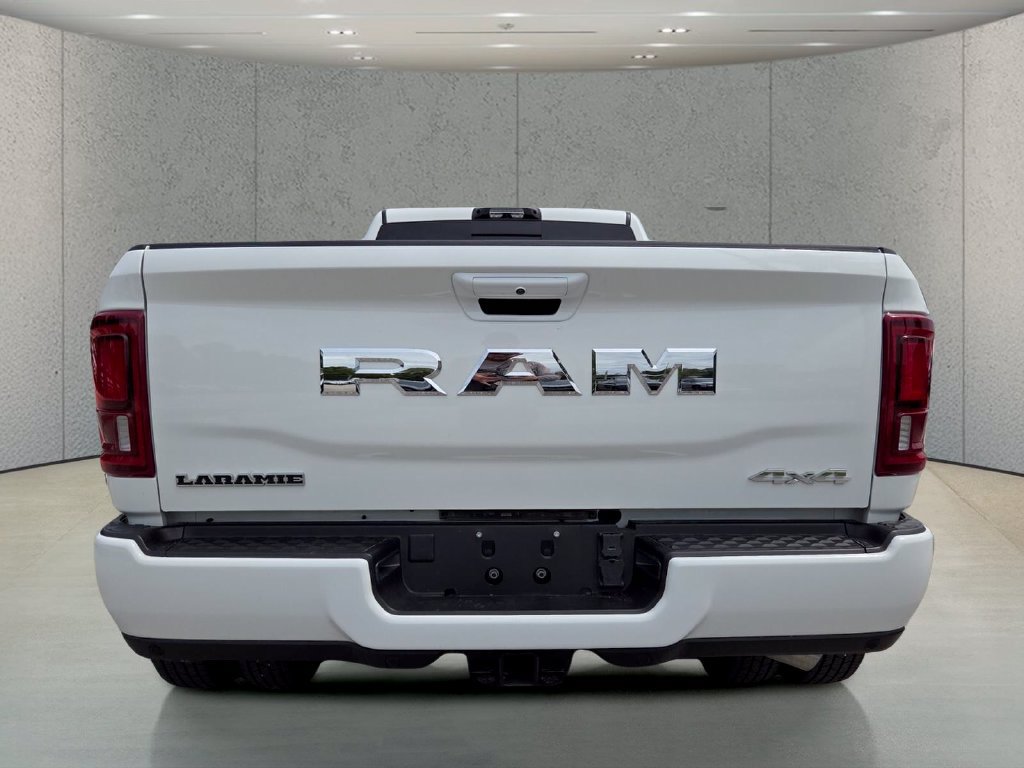 Used 2026 RAM 3500 Laramie w/ Towing Technology Group AWD/4WD image 7