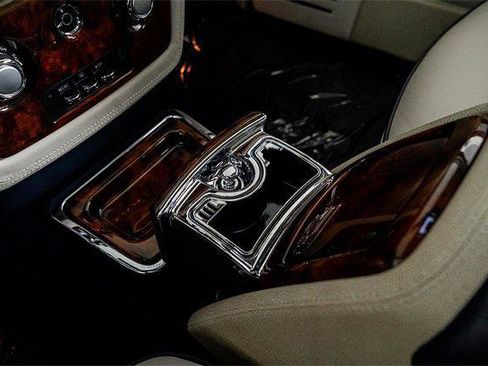 Used 2016 Rolls-Royce Phantom Sedan image 49