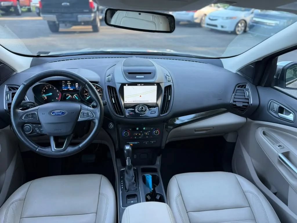 Used 2017 Ford Escape Titanium AWD/4WD image 13