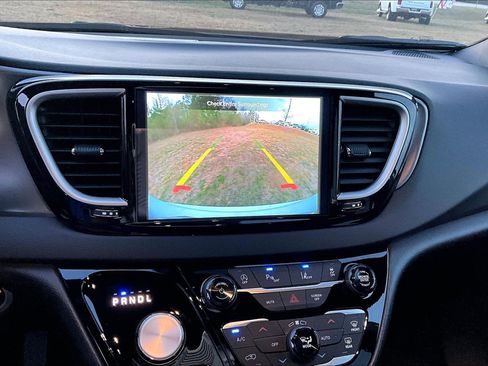 New 2026 Chrysler Voyager LX image 20