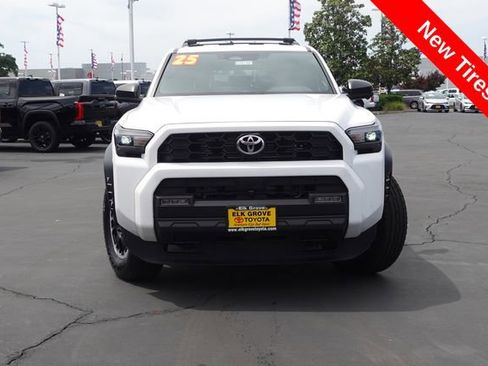 Certified 2025 Toyota 4Runner TRD Off-Road Premium w/ Tow Technology Package AWD/4WD image 2