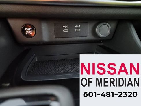 Used 2024 Nissan Rogue SV image 18