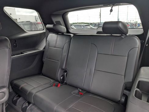 Used 2023 Chevrolet Traverse RS w/ LPO, Floor Liner Package AWD/4WD image 14