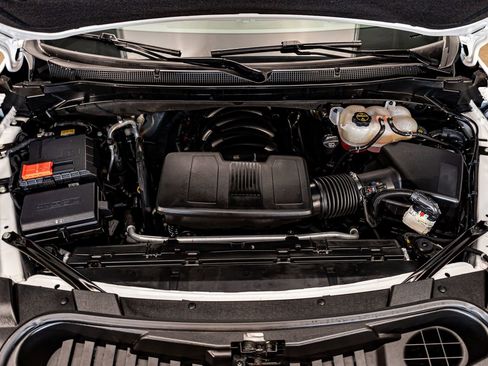 Used 2025 Chevrolet Tahoe Z71 w/ Z71 Off-Road Package image 31