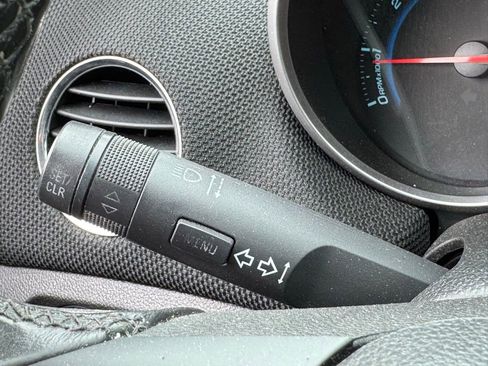 Used 2014 Chevrolet Cruze LT FWD image 23