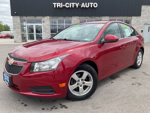 Used 2013 Chevrolet Cruze LT FWD image 1