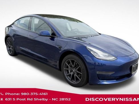Used 2018 Tesla Model 3 Long Range RWD image 2