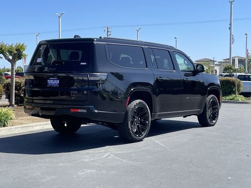 New 2026 Jeep Grand Cherokee Limited AWD/4WD image 11