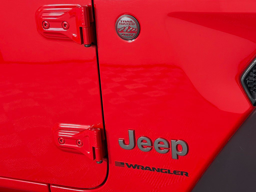 Used 2025 Jeep Wrangler Unlimited Rubicon w/ Convenience Group AWD/4WD image 14