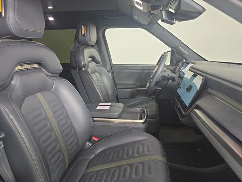 Used 2024 Rivian R1S Adventure AWD/4WD image 24