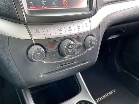 Used 2014 Dodge Journey SXT w/ Quick Order Package 22C image 31