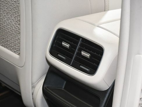 Used 2022 Mercedes-Benz GLE 450 4MATIC image 58