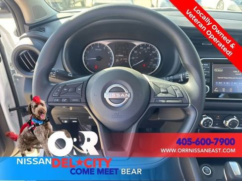 New 2025 Nissan Kicks Play S FWD image 17