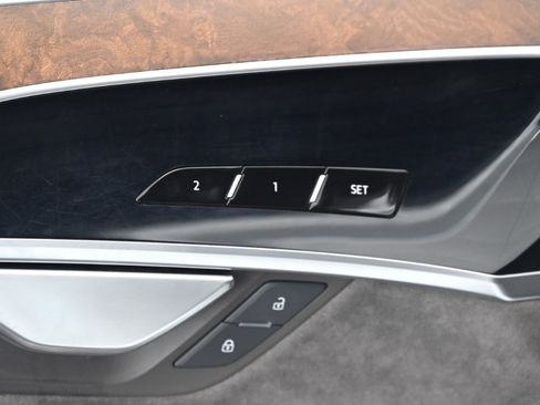 Used 2021 Audi A8 L 3.0T image 15