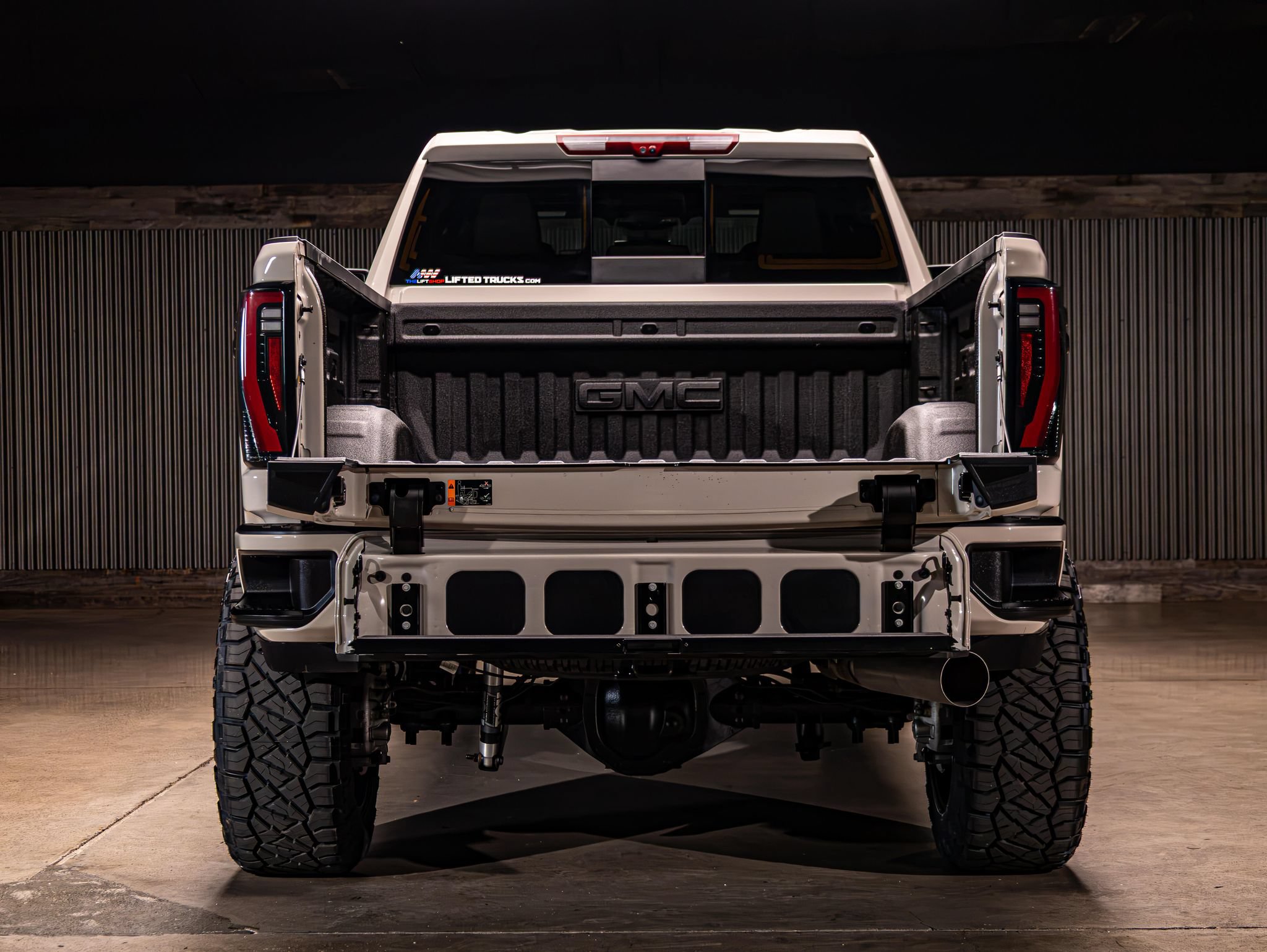 Used 2026 GMC Sierra 2500 AT4 w/ AT4 Premium Plus Package AWD/4WD image 10