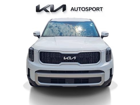 Certified 2025 Kia Telluride LX FWD image 2