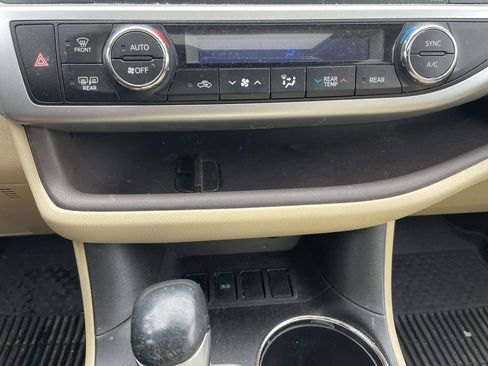 Used 2016 Toyota Highlander Limited image 43